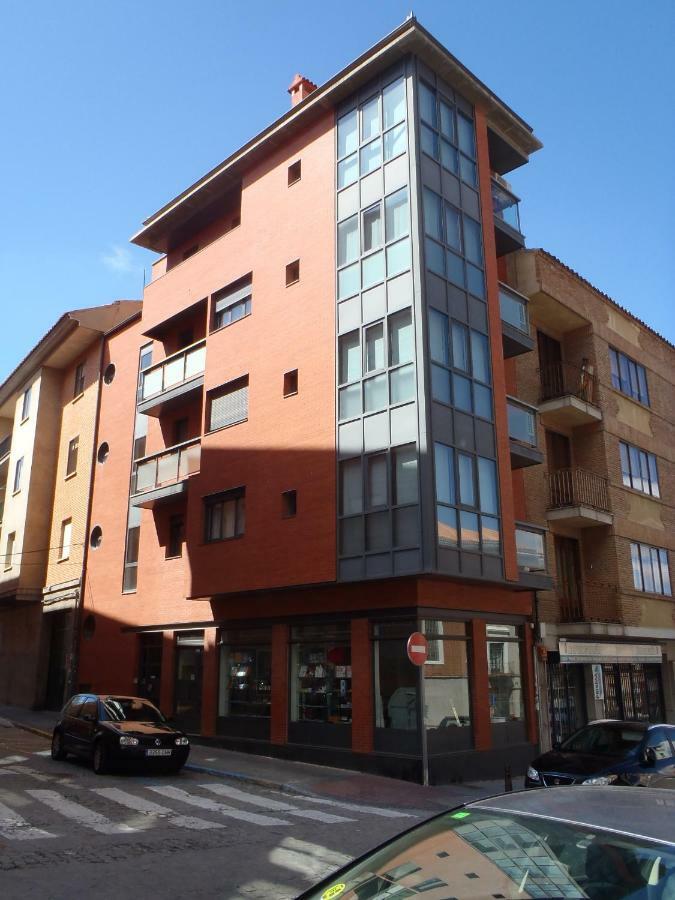 El Balconcito De San Millan Apartment Segovia Luaran gambar